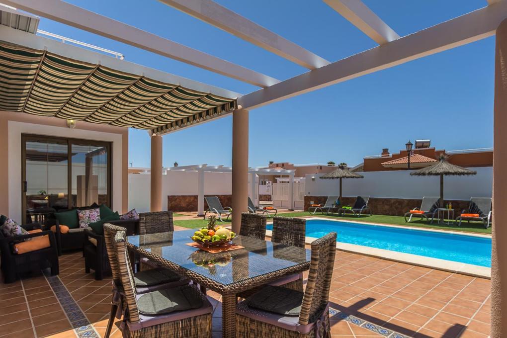 Villa With Private Pool, Near Beach And Golf Caleta De Fuste- Villa Charlotte 코스타 데 안티과 외부 사진